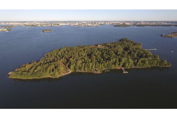 helsinkibiz's tweet photo. Lisää saaristoa kaikkien käyttöön! Vasikkasaaren kehittäminen virkistys- ja lähiluontokohteena edistyy hyvällä vauhdilla. Uusi kohde muistilistalle merellistä retkipäivää varten! ✍️ #merihelsinki #merikuuluukaikille #Vasikkasaari #HELstrategia #HSLmerellä https://t.co/NePRJqcKEz https://t.co/tmalAtfElQ