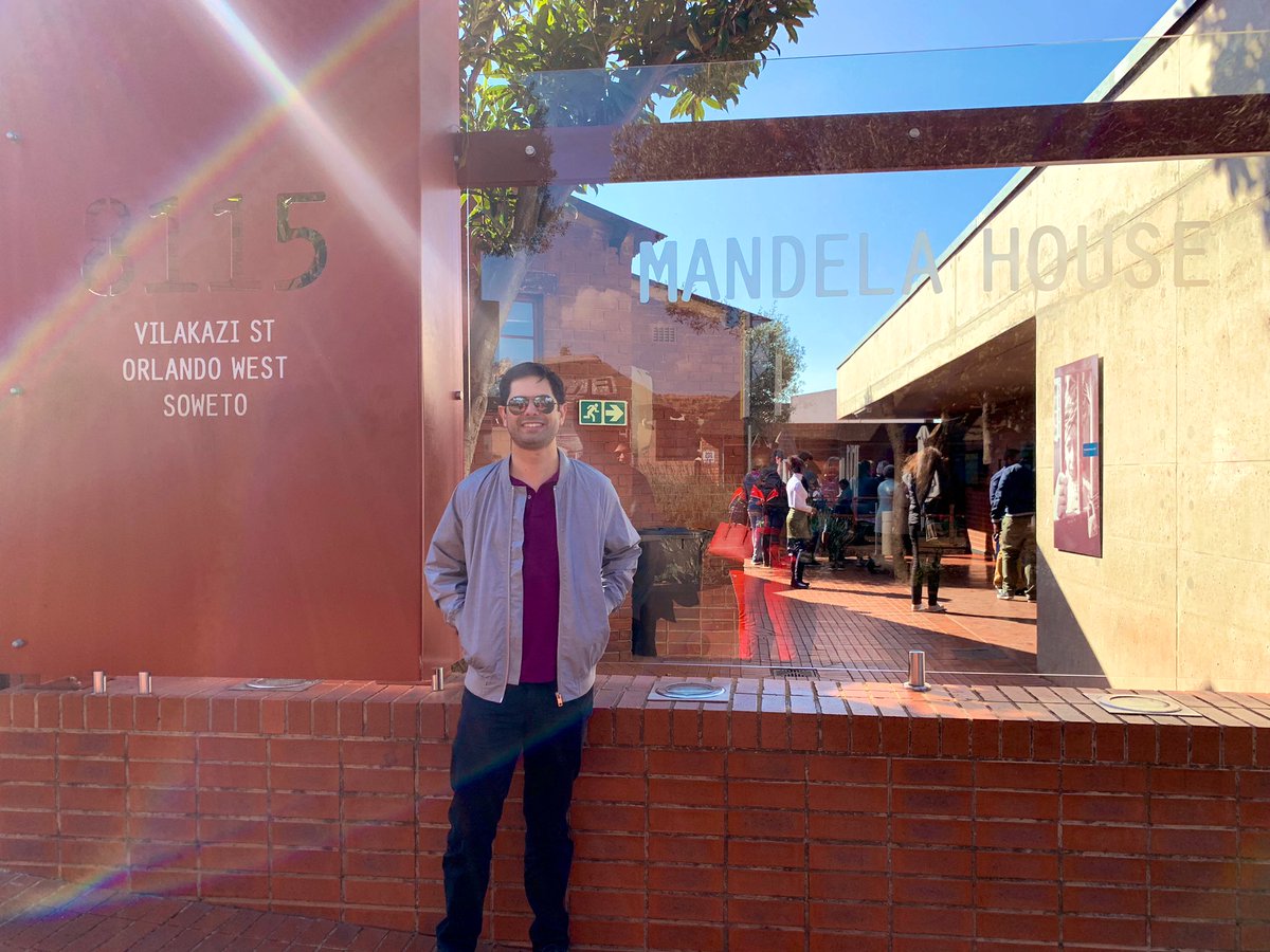 africateengeeks's tweet photo. Taking @minettenorman &amp; @GilADSantos on tour of #Soweto and a little bit of Jozi #GirlGeekSummit https://t.co/LlNDj8nkRv