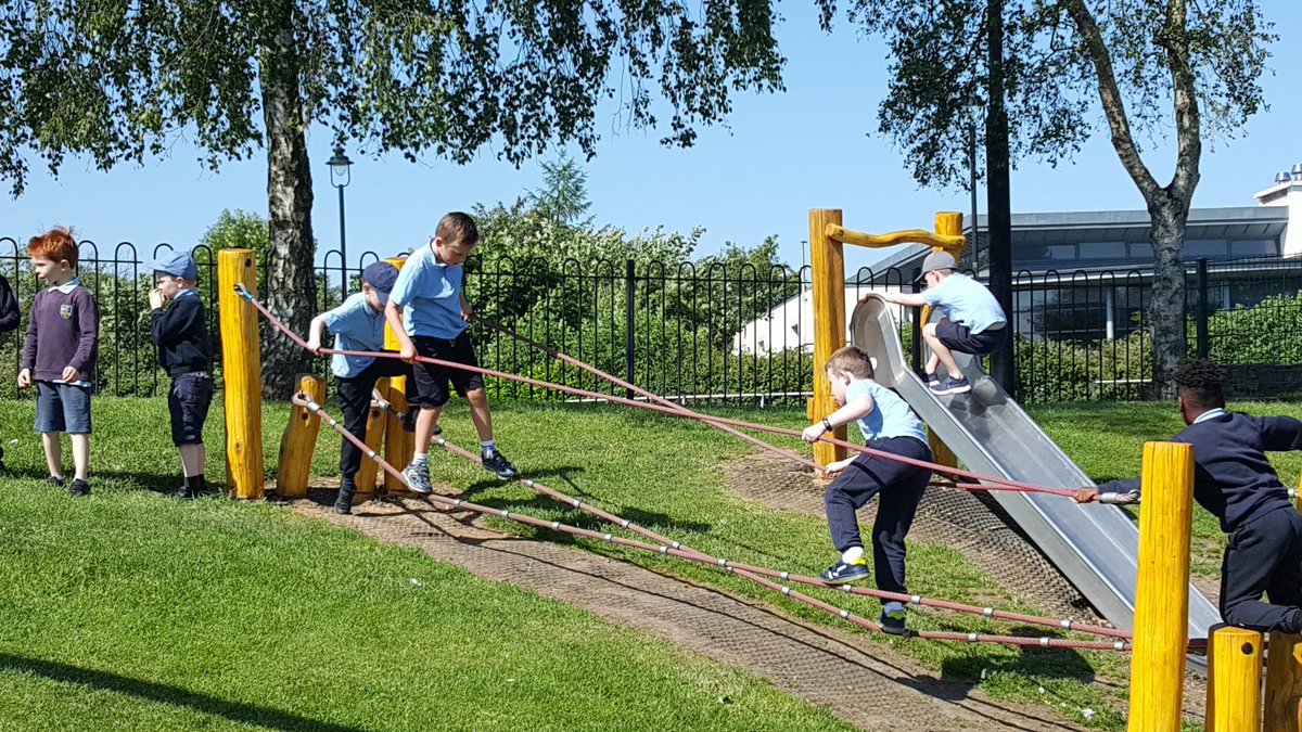 ms_rafter's tweet photo. Playground and some ice cream in the sun! https://t.co/cTXof8Qtsd