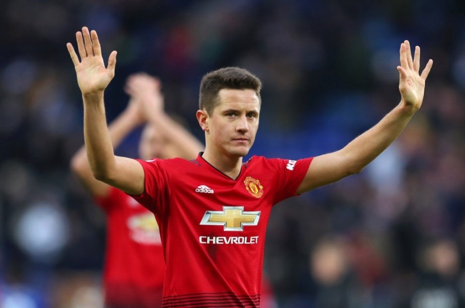 CanapFoot's tweet photo. #MERCATO - L’Equipe et RMC annoncent les arrivées de Pablo Sarabia (Séville) et Ander Herrera (Manchester United) au Paris Saint-Germain qui seront officialisées en début de semaine prochaine ! https://t.co/BLMOcgBXJ2