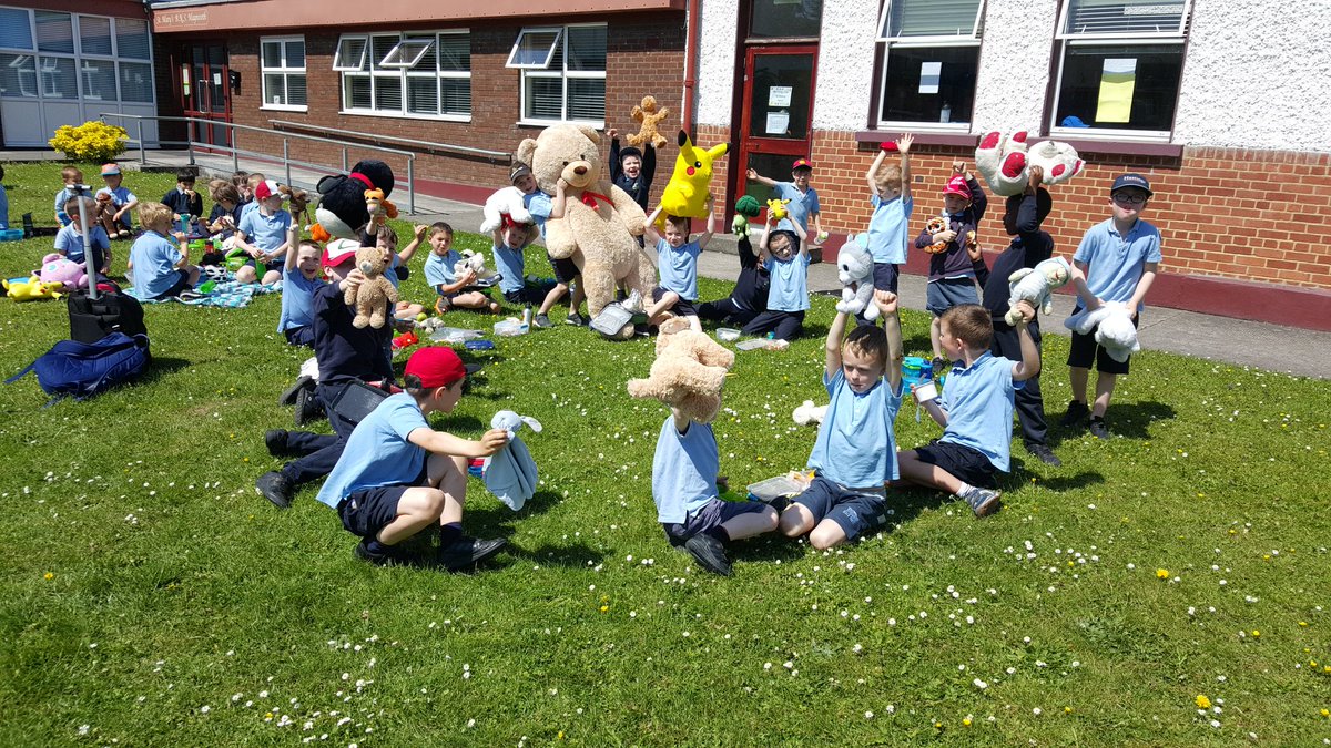 ms_rafter's tweet photo. Thursday's Teddy bears picnic. https://t.co/0Y2mf0vBaT