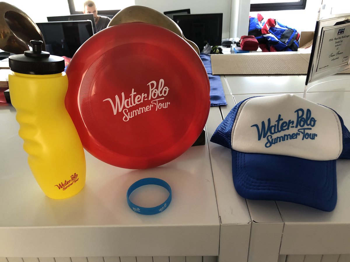 FFNDavid's tweet photo. Waterpolo Summer Tour 🤽‍♂️🤽‍♀️
Les goodies sont arrivés!!! 
#WaterPolo #ffn #devouverte #waterpolosummertour https://t.co/FbdOEHR7BN