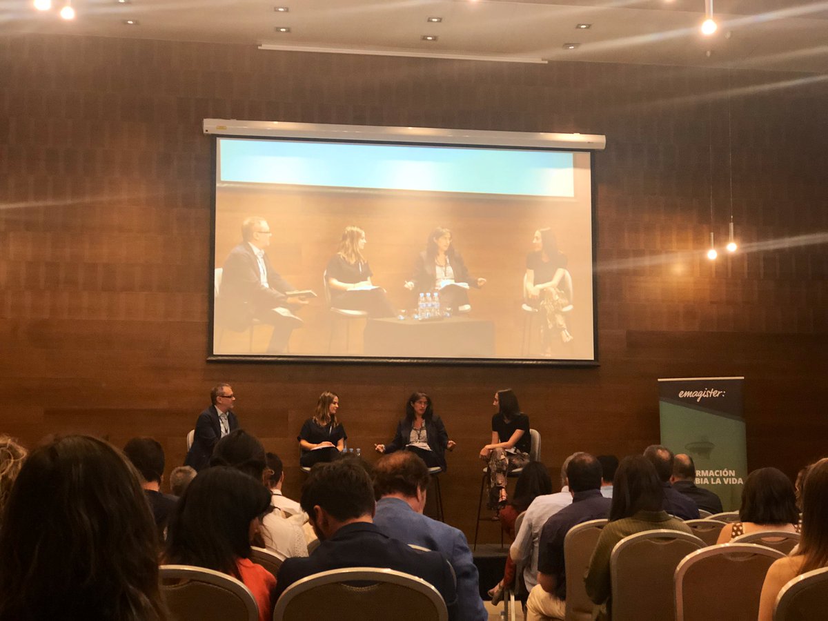 #VJornadasProfesionales <a href="/emagister/">Emagister</a> Escuchamos a <a href="/BelenArcones/">Ana Belen Arcones 📚</a> de @IMFFORMACION: “Más que pensar en el futuro constantemente debemos buscar estructuras que sean muy flexibles y rápidas en la adaptación” #Marketing #Formación