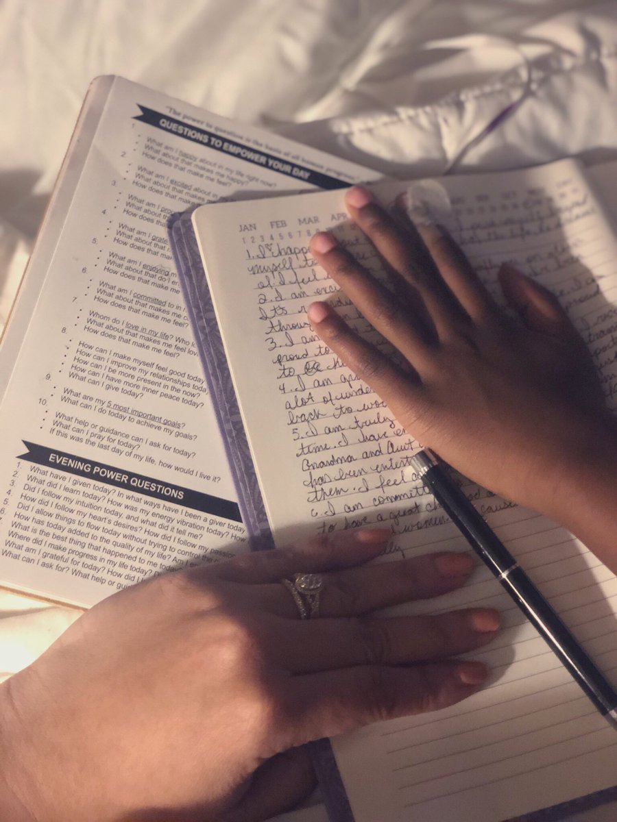 MeetMyMS1's tweet photo. My morning journaling time has been interrupted 🤷🏽‍♀️ 🥰 #selfcare #stepmomlife https://t.co/gEd2BIOFgu