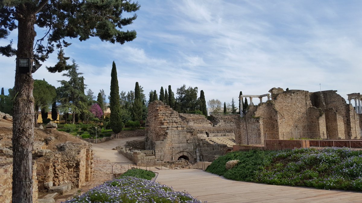 Keytel_Int's tweet image. #Merida's Classical Theatre Festival kicks off today. The town puts its famous #RomanRuins to great use hosting nightly classic plays and musical performances in the Roman Theatre. bit.ly/2Xcrd91 #Extremadura