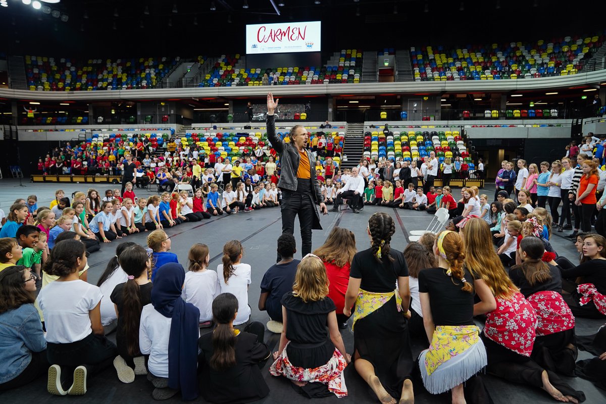 TheHurlinghamAc's tweet photo. Amazing musical event to be part of last night at the Olympic Park with @UnitedLearning @RoyalOperaHouse @Voices_Found @EPOC_Tweets and over 1000 other pupils
#unitedopera #EducationwithCharacter https://t.co/LcrdoMAmej