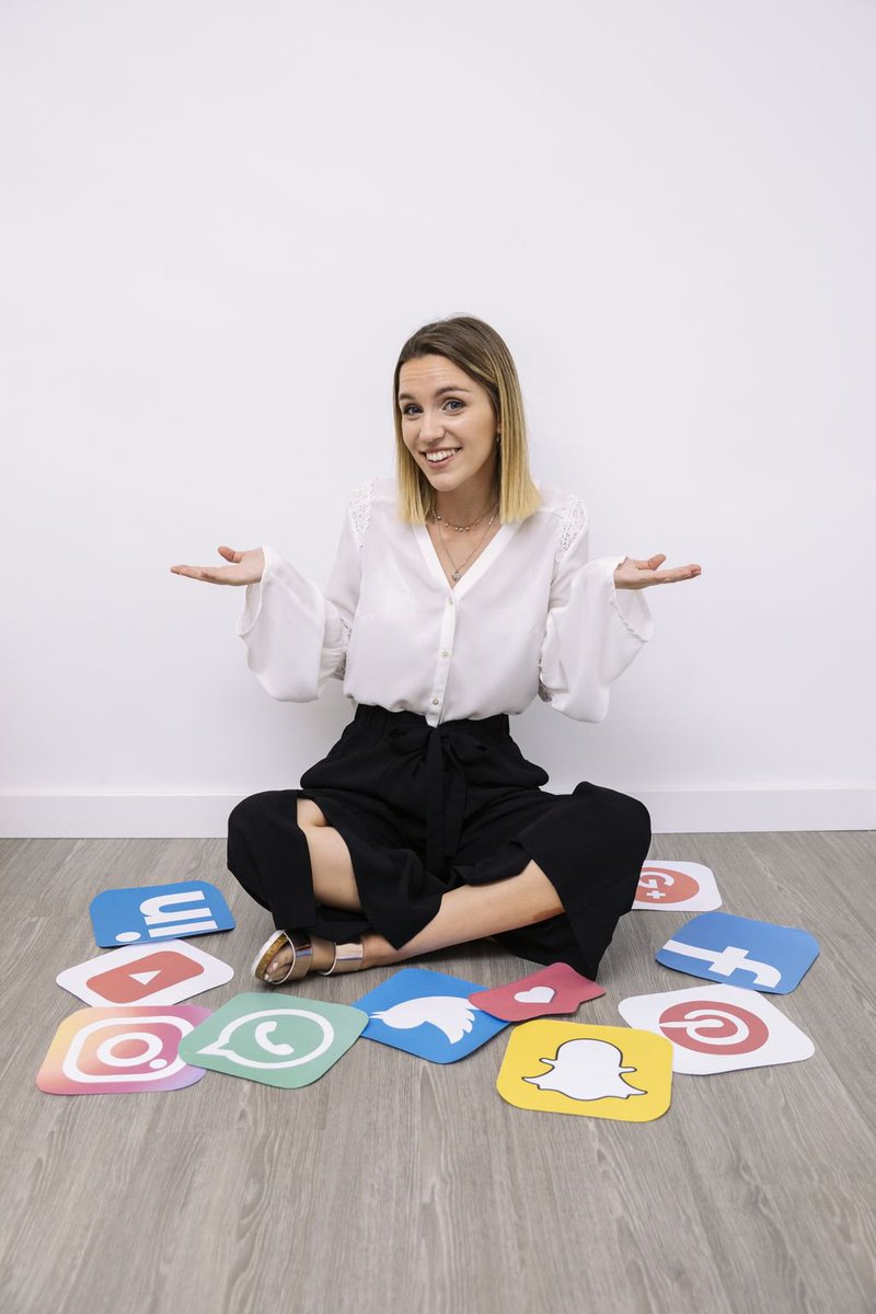 Cybooster's tweet photo. Par où commencer ? Quel réseau choisir ? Nouvel article sur Specialist-Wanted et partagez ! https://t.co/eMYfwmCRKi #specialistwanted #CamilleDelcour #reseauxsociaux #cybooster #digitalmarketing https://t.co/x74ZRgLILf