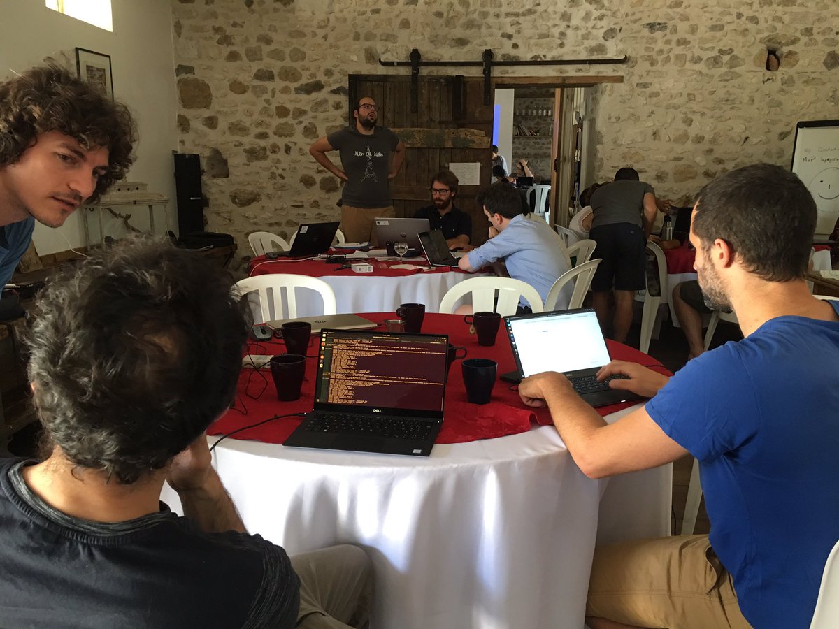 javedali99's tweet image. Teams working to save the world from zombies during @OpenMOLE #eXModelo summer school. 
@CNRS @ISCPIF