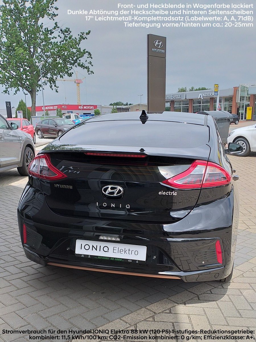 EVerkaeufer's tweet photo. Unsere #Aktion für die #IONIQ Elektro Lagerwagen gilt übrigens auch für unsere #BlackEdition! 🖤

Front-/Heckblende in Wagenfarbe
Dunkle Abtönung der Heckscheibe und hinteren Seitenscheiben
17'' LM-Komplettradsatz (Labelwerte: A, A, 71dB)
Tieferlegung vorne/hinten um ca.: 20-25mm https://t.co/AD30g3csHg