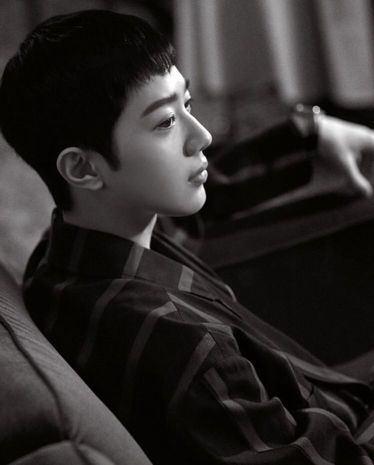 #라이관린 인스타그램 새글 gucci 너무 멋있자너 꺄아아