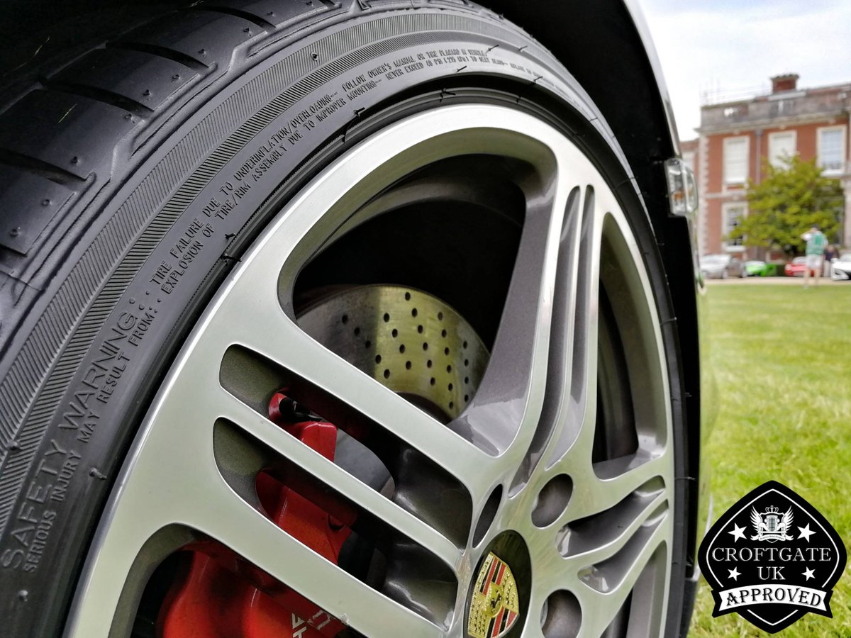 One from this weekend's Supercar Show with #croftgateuk on site

#multiclean to clean the wheel and tyre, #tireshine to dress the tyre and give shine to the wheel

A clean fresh satin look with no sling

#tiredressing #tyredressing #tyres #tyreshine #tyreslick #tyregel