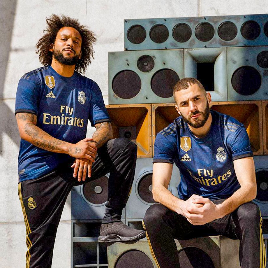 SiaranBolaLivee's tweet photo. Official: Real Madrid away kit 2019/2020 https://t.co/PCXjUl5vqy
