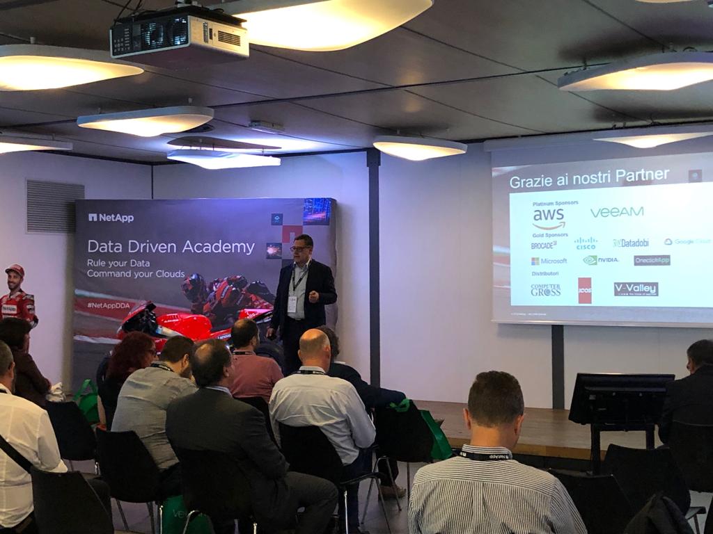NetApp_Italia's tweet photo. Ha inizio la NetApp Partner Academy. @sal0463 apre la sessione dedicata ai partners #NetAppDDA https://t.co/icPWLRxIwC
