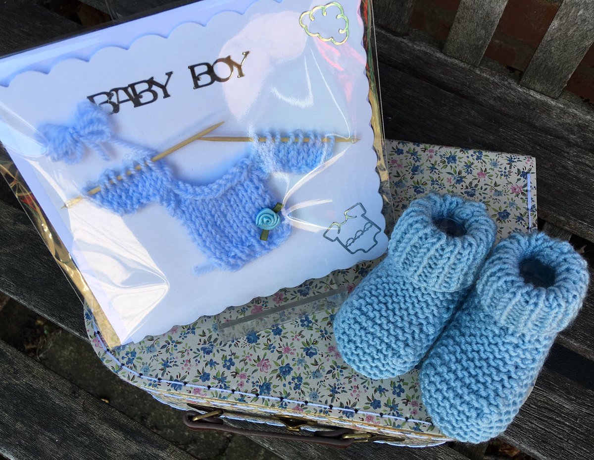 HandKnittedLove's tweet photo. It’s a baby boots day just some of the gorgeous bootees boxed up ready for sale with matching cards too ideal baby gift ideas #indie #handmade #babybootees  #babycards #knitting #tinyknitting https://t.co/V0CjrhQnyq