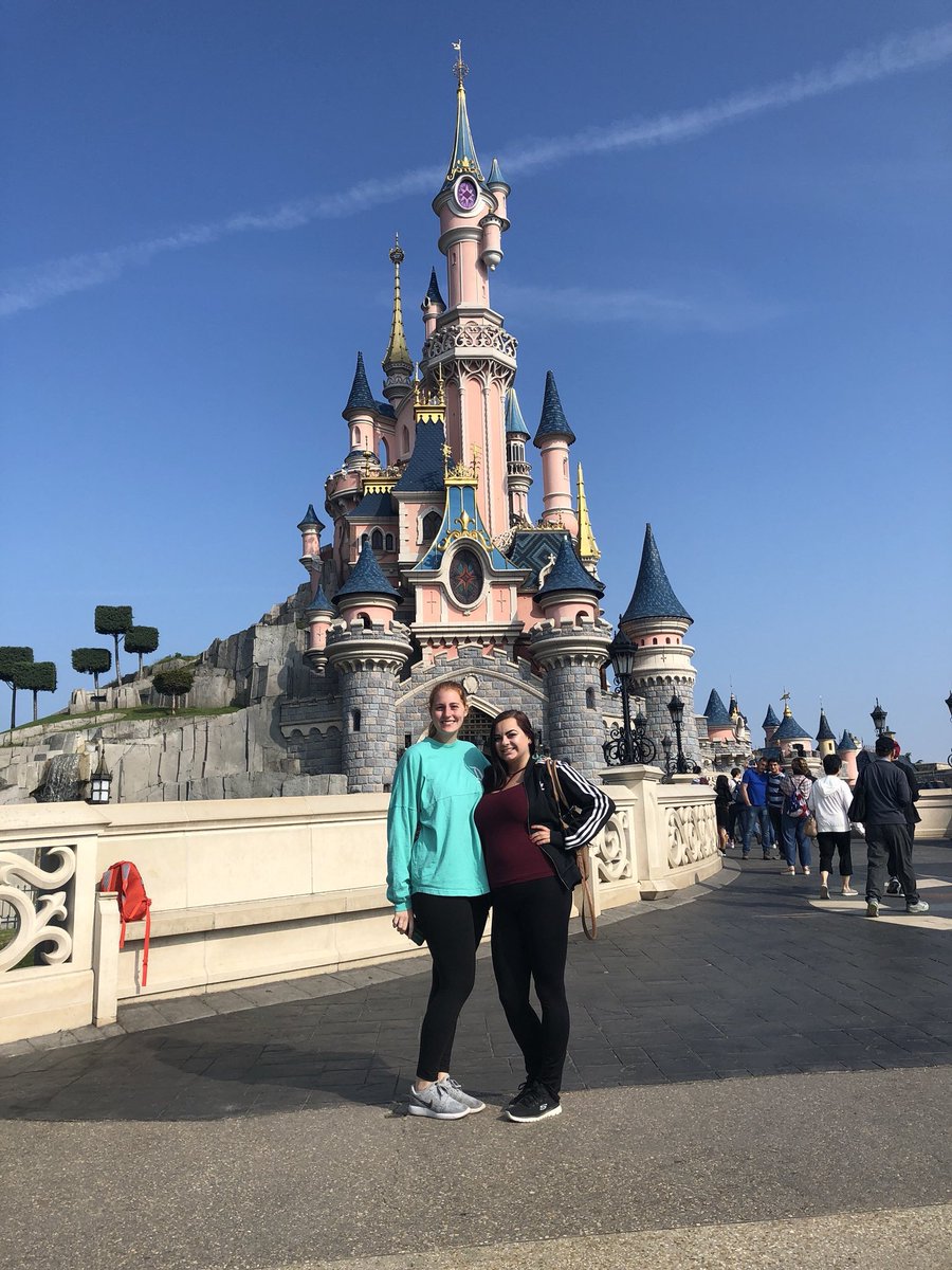 Can 1D get back together so I can see <a href="/_shawnsqueen/">Kirst</a> once a month again? Thanks for being my friend for 4 whole years! We’ve been to 5 countries, 7 states, at least 12 different cities, and 2 Disneylands! I can’t wait to explore the rest of the world with you!! Miss you 😘