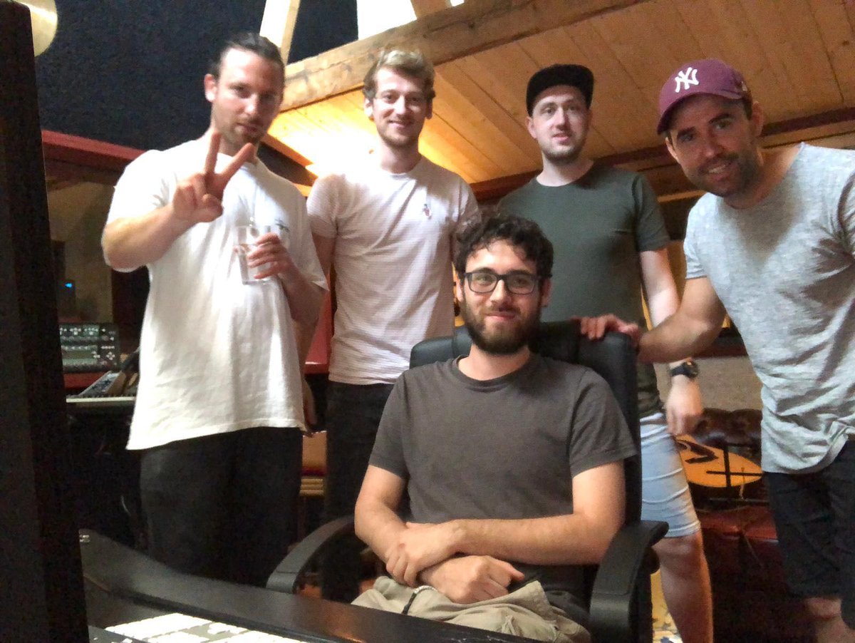 Bezig met de opnames van de begeleidingstracks voor de nieuwe liedjes in BeatsNbits PRO!