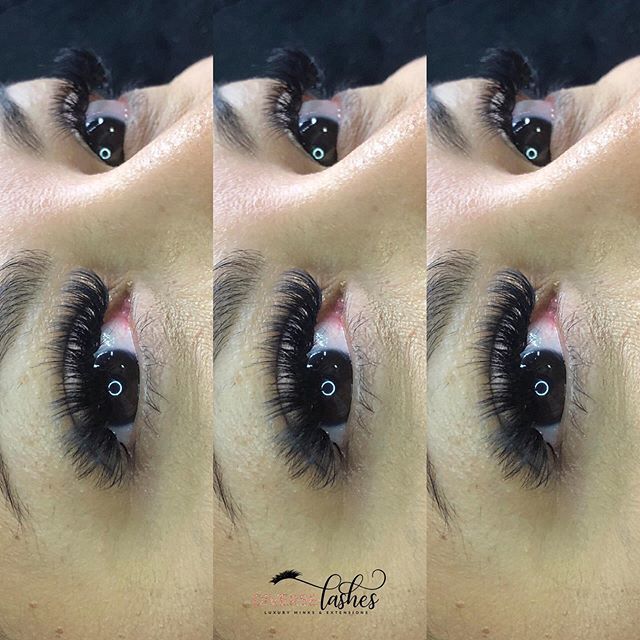 Have you entered in our raffle? $5 could win you a Volume FullSet 🤗
Loving these short volumes 10-11mm  #houstonlashes  #lashextensions #lashtech #lashes #volumeextensions #lashing #lashtips #lashgiveaway #diversebabe #diverselashes