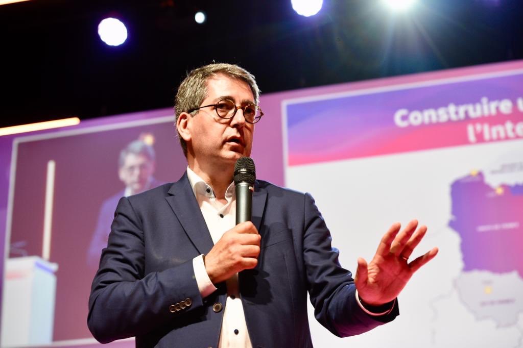 Pourquoi un plan IA ? 
➡️ Pour renforcer la compétitivité des entreprises.
➡️ Pour aider l’humain à faire des choix efficaces.
➡️ Pour faire face à la concurrence internationale et rayonner.
➡️ Pour assurer une coordination des acteurs. 
➡️ 350M€ sur cinq ans. 
#360GrandEst