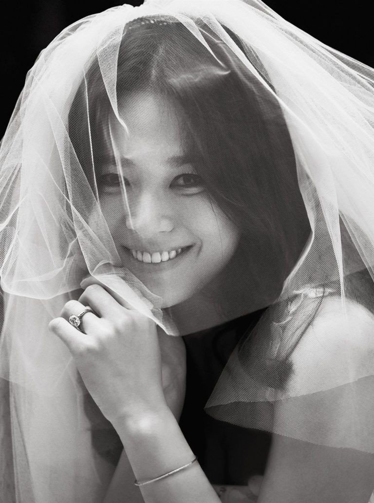 Kylsmsn1's tweet photo. Song hye kyo deleted some the picture they had in the wedding day. It's so sad to see that😥😥 #SongSongCouple #SongSongNoMore https://t.co/Pf0bVruu9N