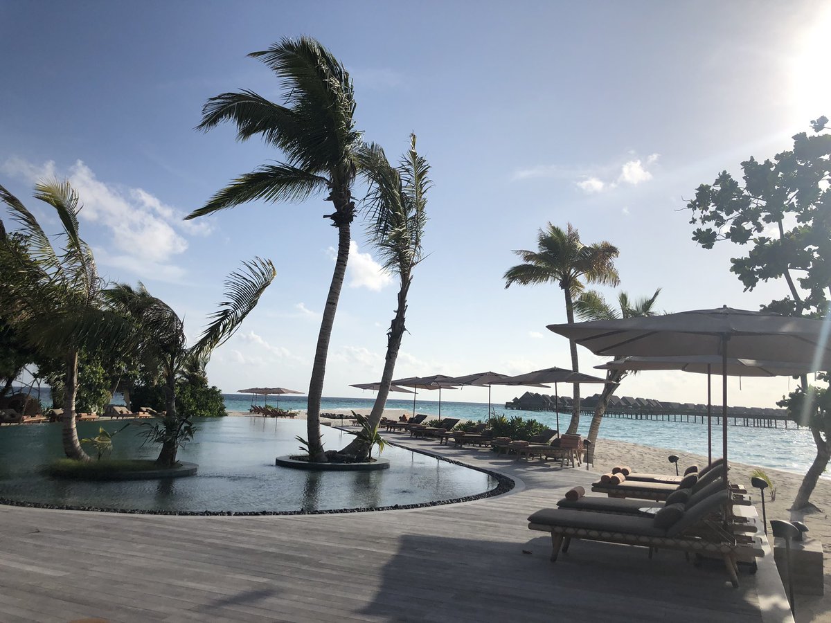 Sally_Elite's tweet photo. @JoaliMaldives WOW!!! #stunninglybeautiful #islandlife #IslandLiving #LuxuryTravel #luxurylifestyle https://t.co/6fC1V87ugV