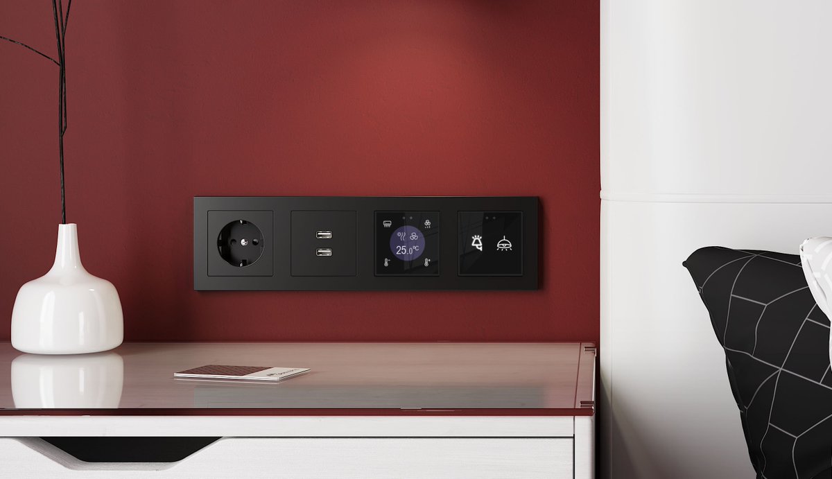 lat 55 Display et Flat 55 X1/X2/X4.
La nouvelle famille d'interrupteurs capacitifs rétro-éclairés pour son installation avec cadres de 55x55 mm, dans des boîtiers encastrables standards.