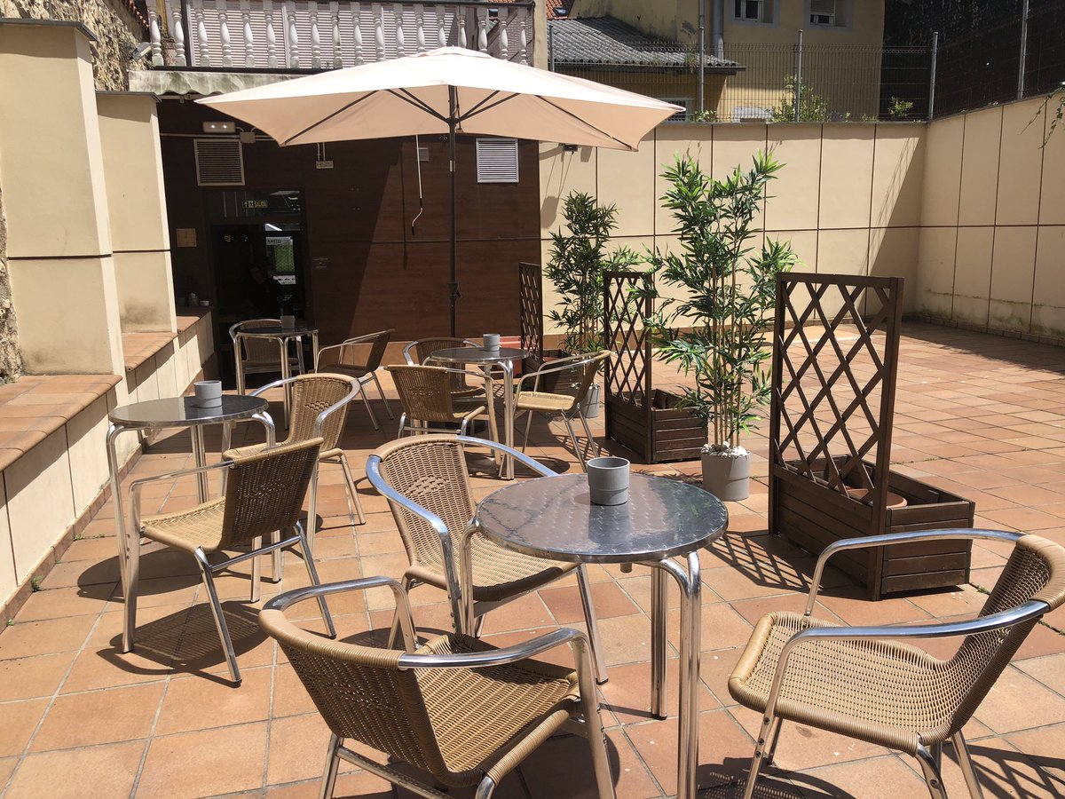 gosushi_es's tweet photo. Todavía no conoces nuestra terracita en #GoSushi #Aviles?
Estamos en Calle Rivero, 96
#comerconpalillosmola #sushi #restaurantejapones #verano #terraza #Asturias https://t.co/Oc0Pd2Ss5k