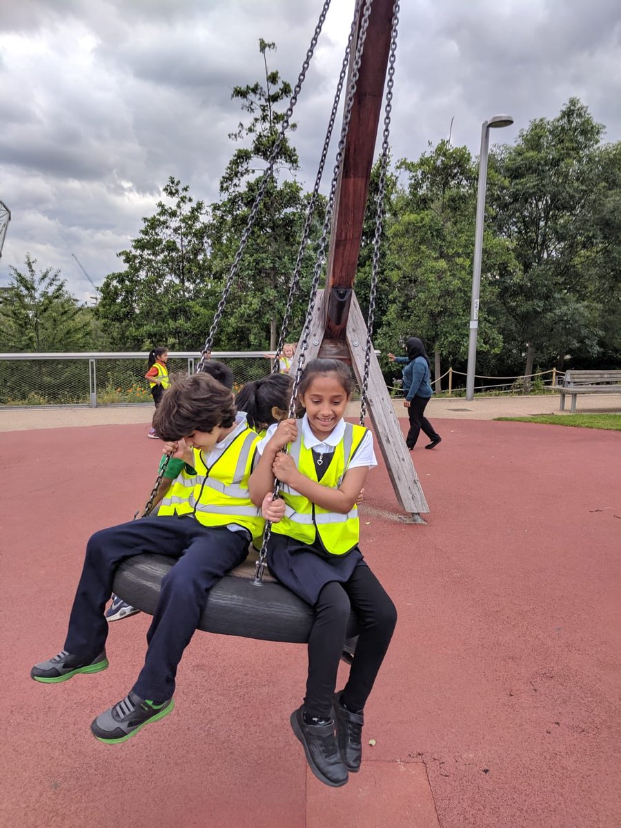 WoolmoreTweets's tweet photo. Year 3 Oak visit Queen Elizabeth Olympic Park @noordinarypark exploring forces... #andhavingfun https://t.co/EnKcYc3F0L