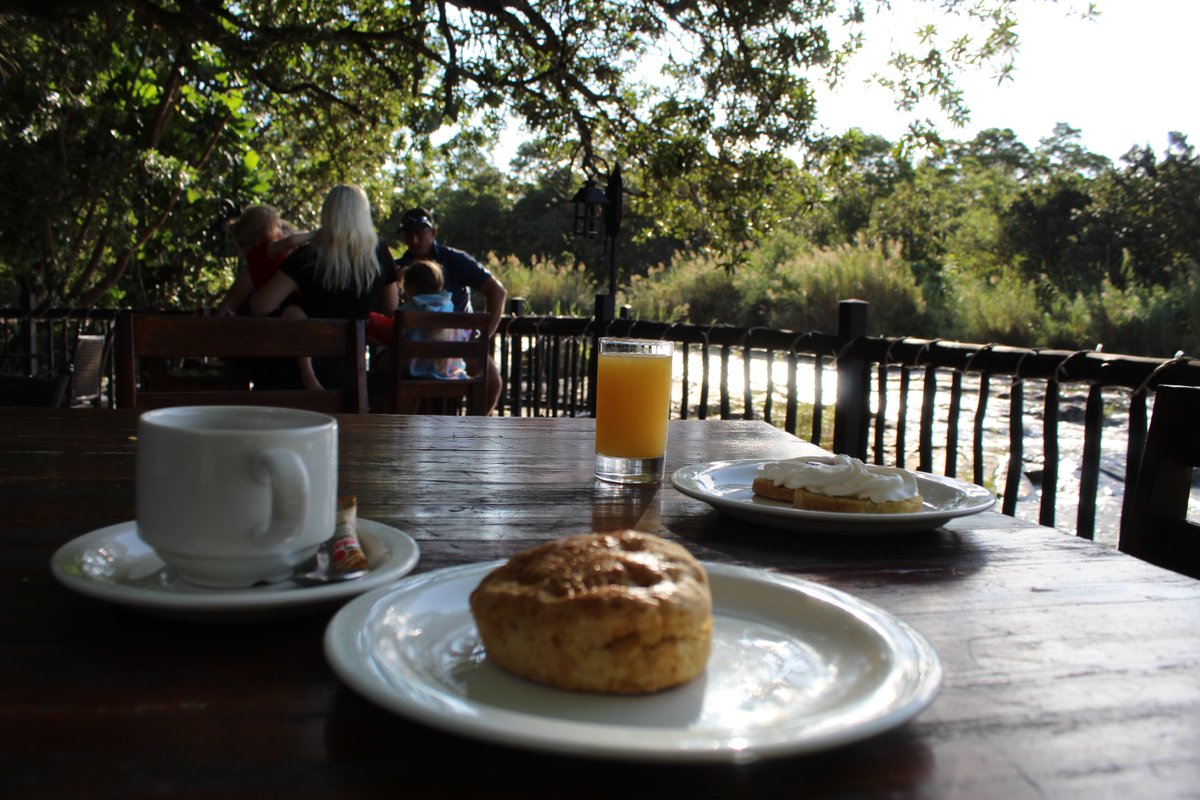KPLodge's tweet image. Every Tuesday afternoon from 3pm we have tea and scones as well as a quiz in the Lapa 🍊☕ Join us by making your booking and call +27 (0) 13 737 5000 or email kruger@legacyhotels.com #LegacyHotels