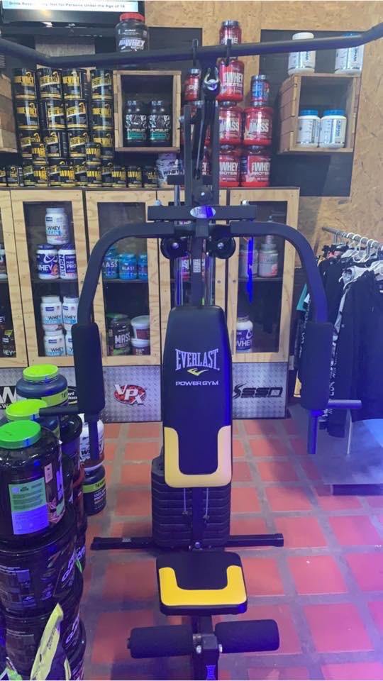 IamX05's tweet photo. 🚨🚨
Spend R500 or more at @QuestSupp  and stand a chance to win this amazing do it all gym set (yes I said do it all because you can do it all on the set 🤷🏽‍♂️, plus didn’t know how to otherwise describe it). https://t.co/AZCmOz2nQk