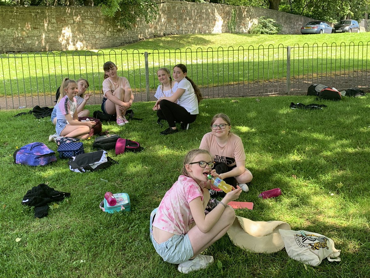 MccrumMiss's tweet photo. Fun in the park @calderbridgeps @BurbageMiss https://t.co/aGBKBNhgy0