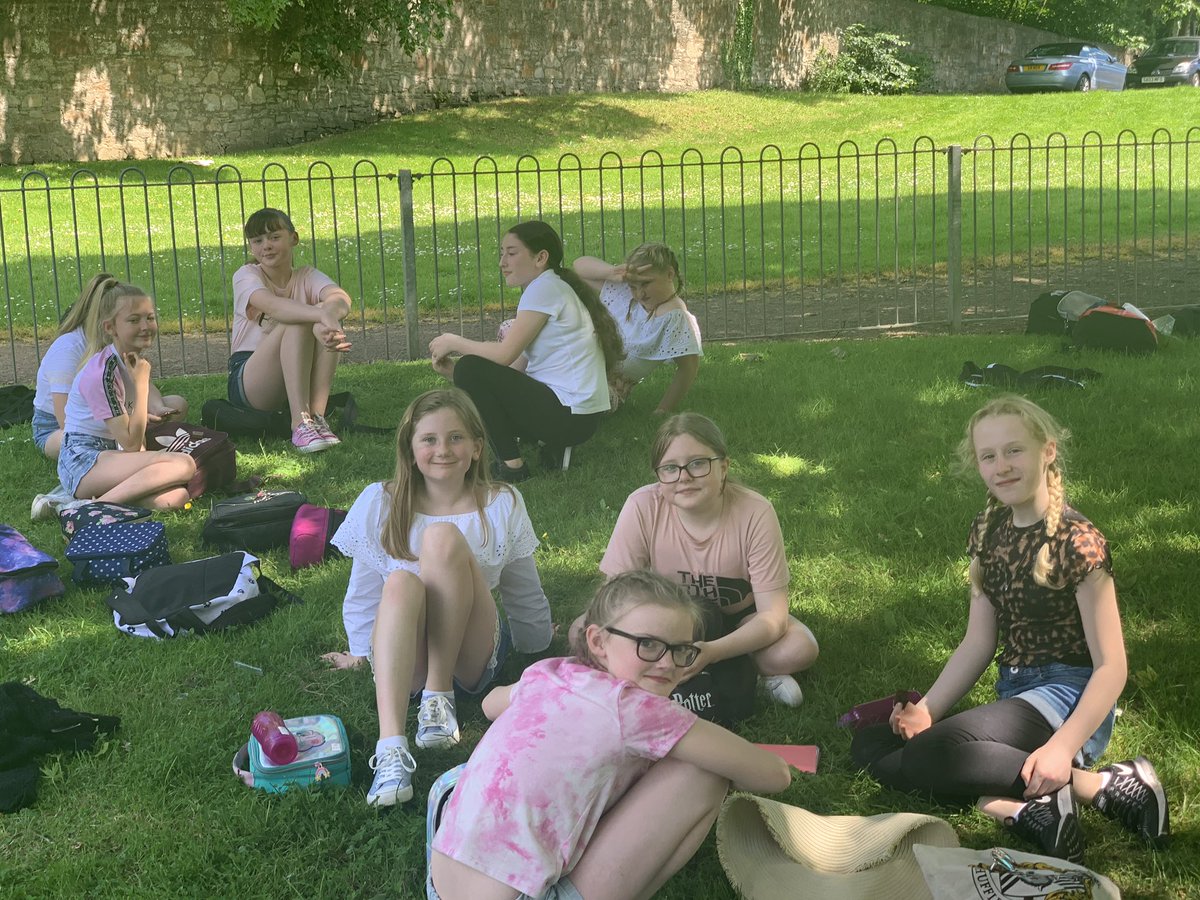 MccrumMiss's tweet photo. Fun in the park @calderbridgeps @BurbageMiss https://t.co/aGBKBNhgy0