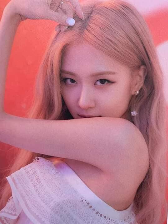 Rosé are Roses🌹🤟🏻🖤💗 tweet media