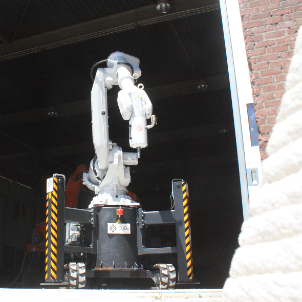 Ready To Go | After production, assembly and testing we finished the production phase of this mobile 3D concrete printer. After shipment, we will train and assist employees of MEET and students of @AUSE on site to build their first 3D printed house. bit.ly/2XEhq7Q