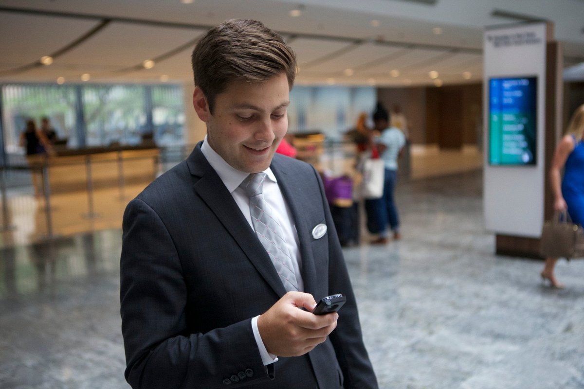 CoChannelLtd's tweet photo. No hassle. No subscriptions. No delay. That sums up the #Unlicensed #TwoWayRadios from #MotorolaSolutions   https://t.co/lhlichwHs3 https://t.co/tW8IZKzOA8