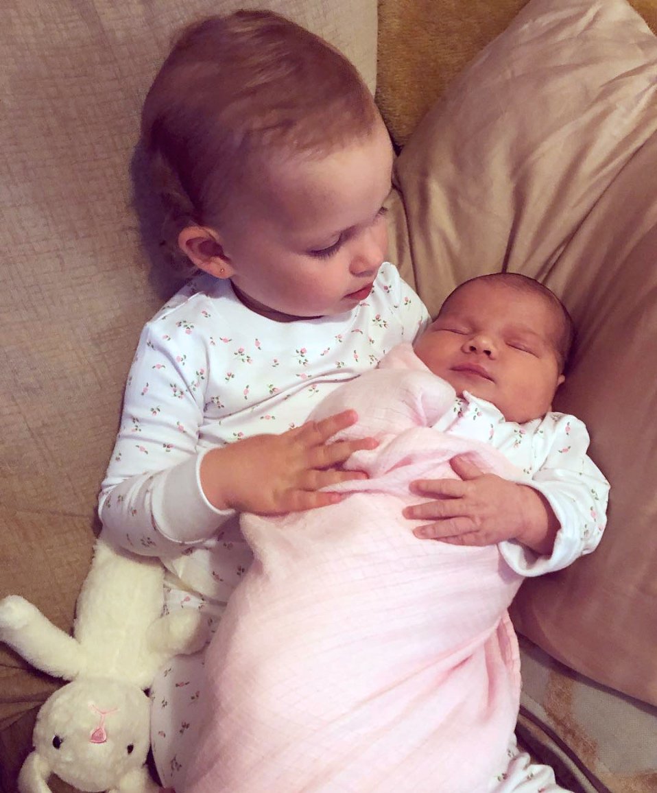 Big sisters are the best💖 Who else loves dressing their little ones in matching outfits? We love these sweet shots of Millie and baby sister Mayme in their Garden Roses outfits🌹 Thanks @brittanyhjacob for sharing! #kissykissybaby #sisters