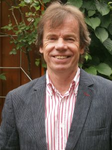 rodenproeft's tweet photo. Thema ‘Festival Roden Proeft’ is ‘Kleine kernen’. Maar wat zijn kleine kernen en waar staat het voor? Paul Brood geeft uitleg op 02-07-2019 20.00 uur locatie: Wapen van Drenthe, Roden. Deze boeiende avond wordt afgesloten met een ‘wat-weet-jij-allemaal-over-Drenthe-quiz’. https://t.co/jDqesiEYpV