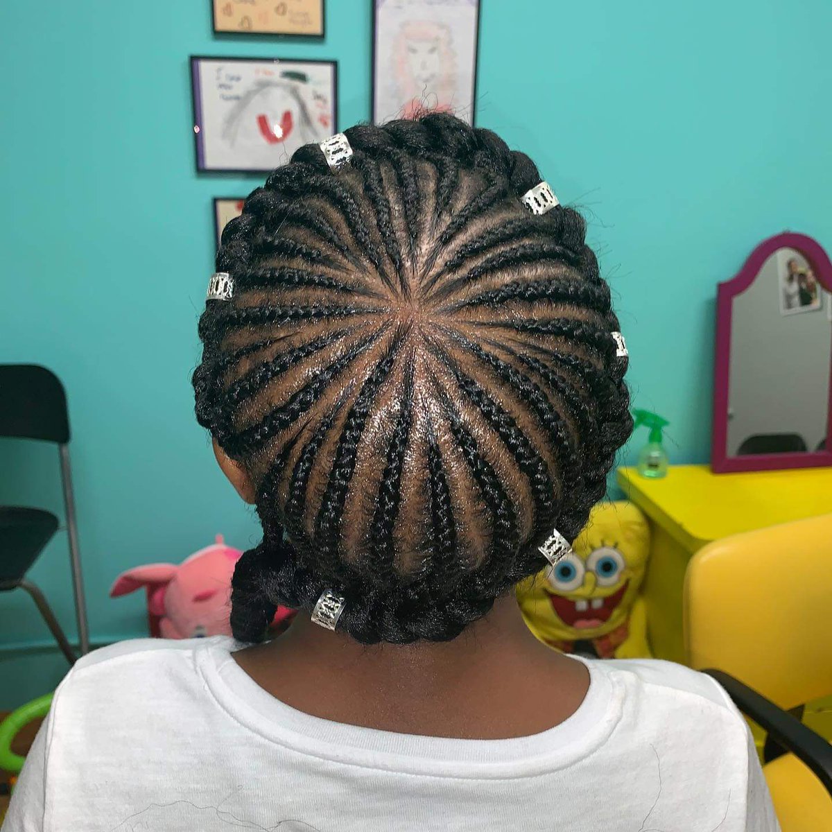 Styles4KidzNFP's tweet photo. Ms. Clara has anointed hands. She is an absolute angel! #styles4kidz #ourstylistsrock #haircarewithheart #hairmagicians #naturalhair #kidsbraids #completetransformation #allaboutthekids #hairstyles #supportus  #nonprofit #salon #education #workshops #haircare #naturalhairkids https://t.co/Yhep59xC1M
