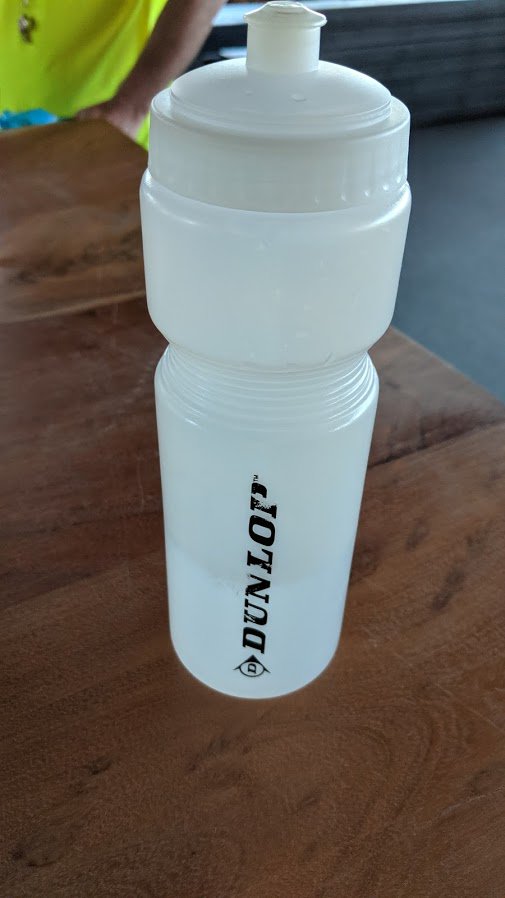A4DVdM's tweet photo. Gevonden voorwerpen af te halen bij de inschrijfbalie https://t.co/fAwmC8qTVQ