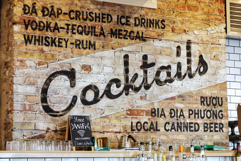 CaPheDaCHI's tweet photo. Serving more than amazing Vietnamese coffee! Stop by after work for a glass of vino or much-needed cocktail with one of the best #banhmi in the city! 😘 #caphedachi #communitycafe #latenightbar https://t.co/pFDAkF1RPu