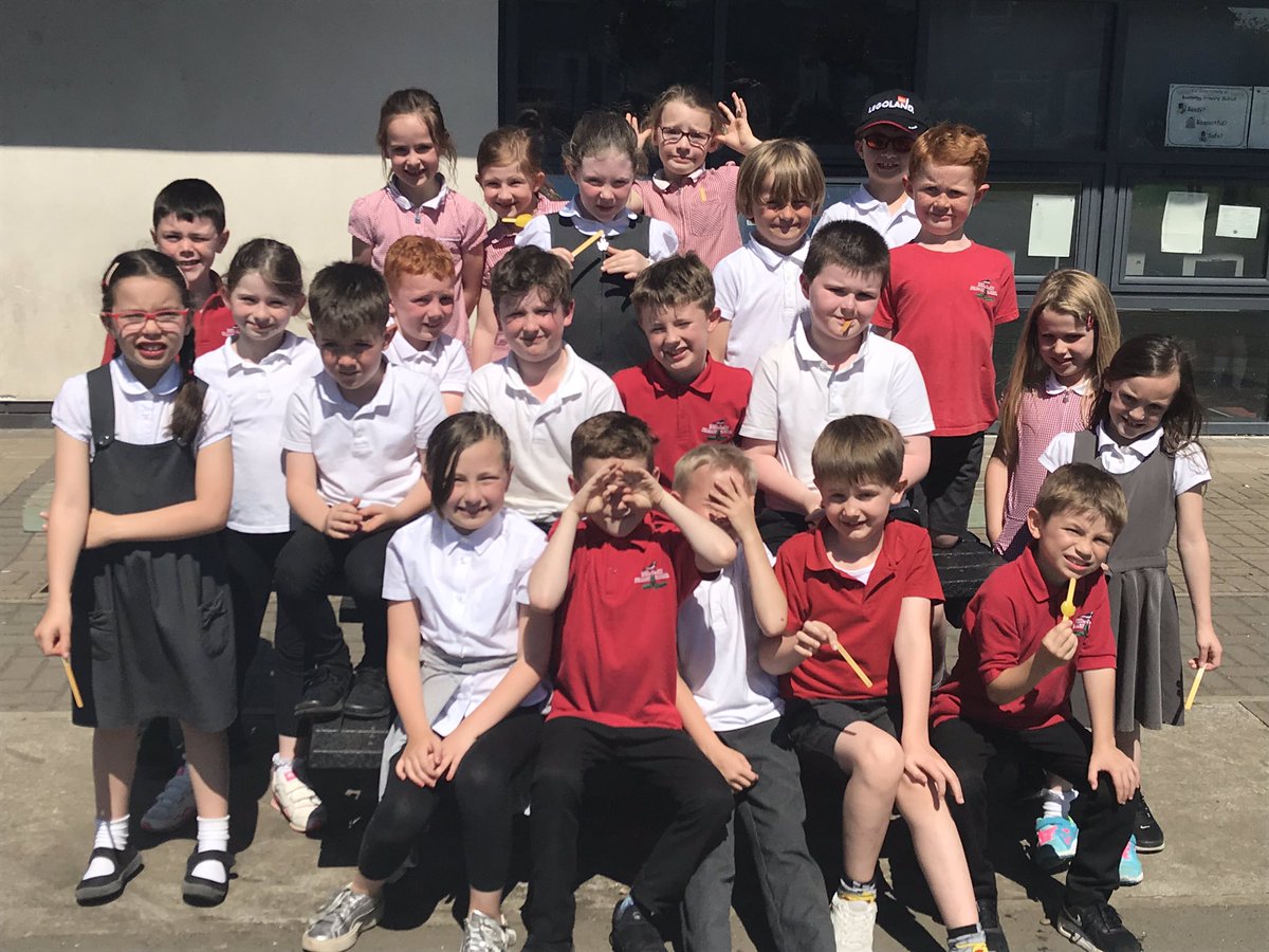 Bonnyrigg1's tweet photo. Fun in the sun and ice lollies too!! #primary3A https://t.co/hSjtk2pk6v