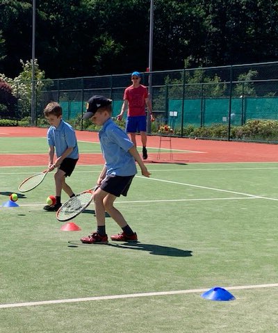 PrestburyCEPrim's tweet photo. KS1 have had a fabulous afternoon of tennis in the sun ☀️ Thank you @PrestburyLTC https://t.co/guqGhO47L4