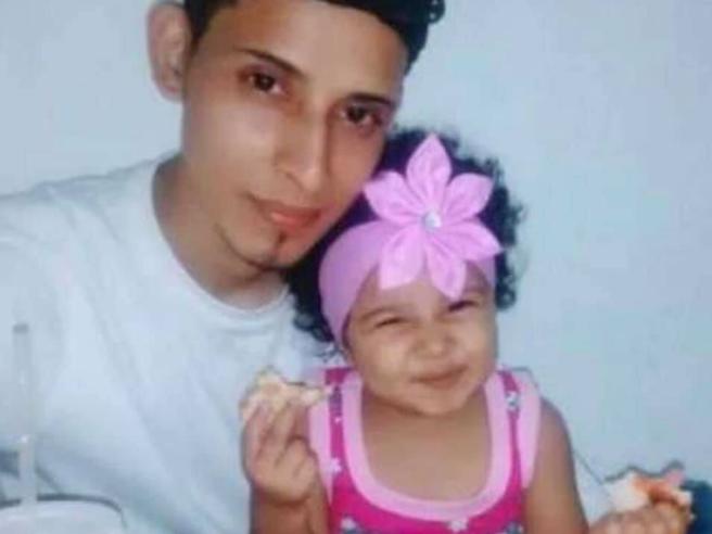 Please respect Oscar's and Valeria's sacrifice to seek asylum in a nation that should be better, should be doing better, instead of focusing on bashing each other. Always remember. #ripOscarandValeria
