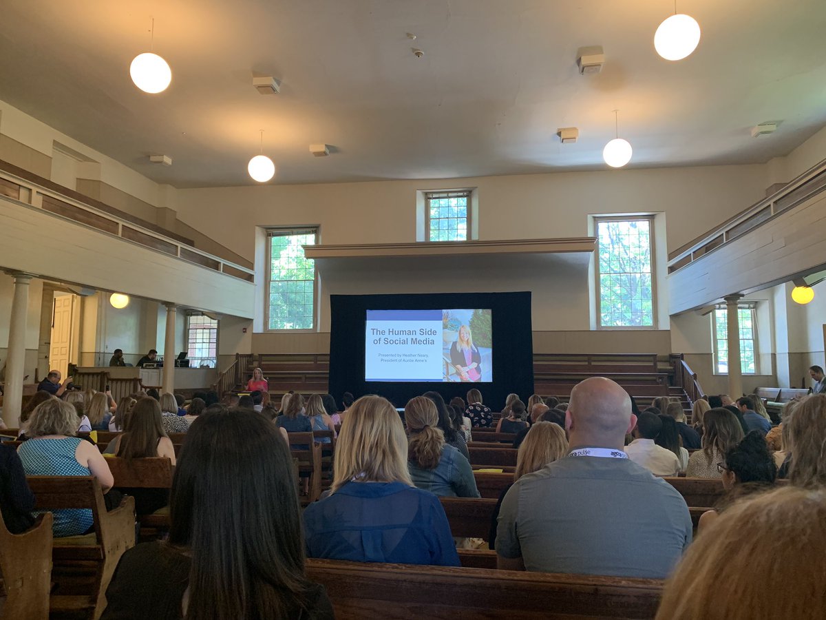 LegalScienceLLC's tweet image. “The best leaders are the strongest communicators.” Great hearing from @HeatherLNeary, of Auntie Anne’s, at #SMDayPHL