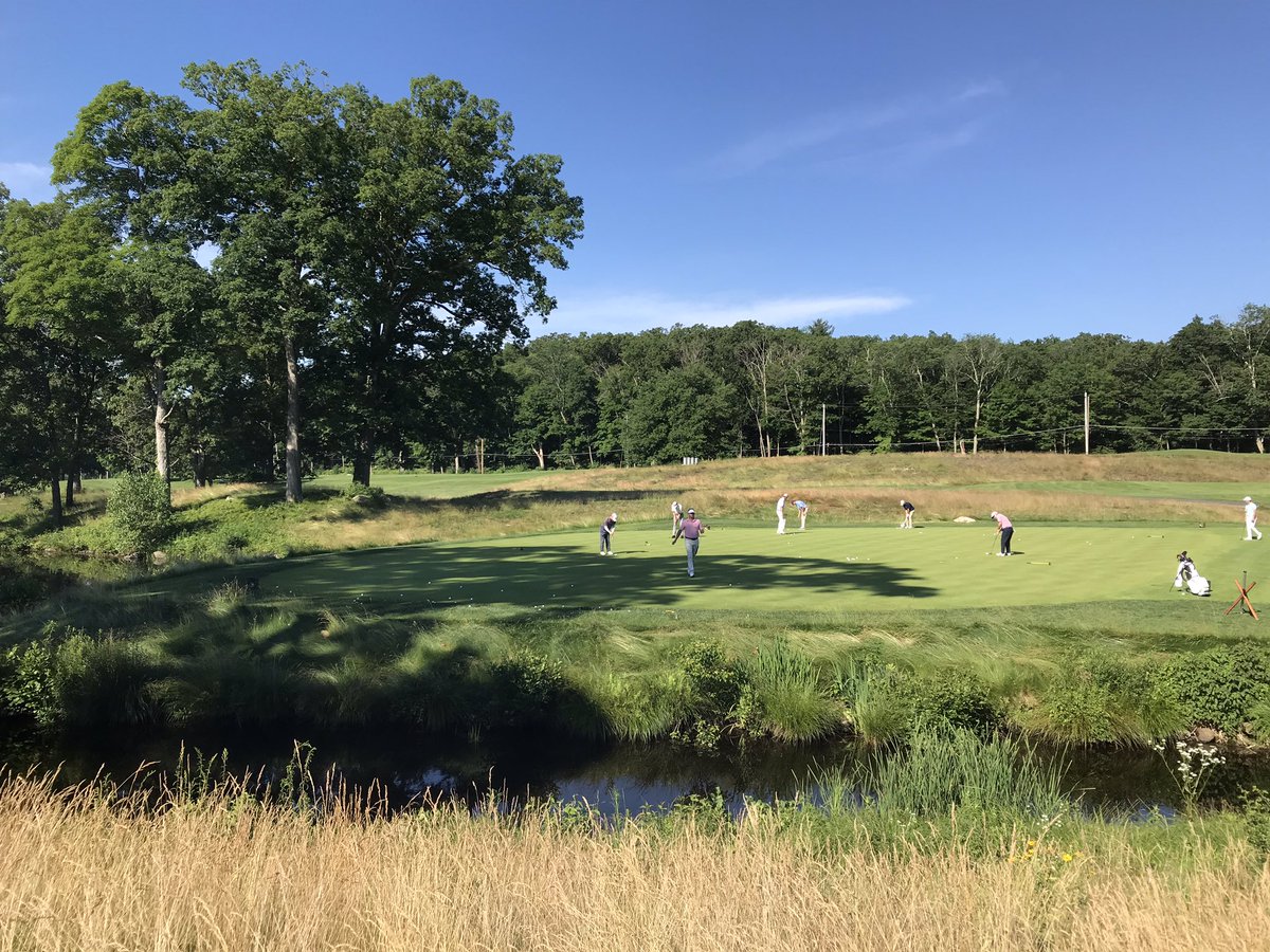 MetropolitanPGA's tweet photo. Beautiful day at The Tuxedo Club for a final round of the Met Professional Championship ☀️⛳️ 11 professionals will qualify for the National PGA Professional Championship today... stay tuned.
#metpga #weplay #metprochamp #pgaprochamp #tuxedoclub #paramountcc #pgapro #metsection https://t.co/FBQwEWn6va