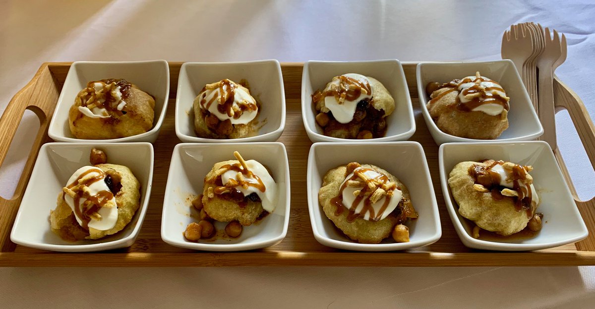 GoodEveningFood's tweet image. A Sudesh creation! My take on the pani puri but without the pani ! I filled these gol gappe puris with my chickpea curry, sweet natural yoghurt, tamarind chutney &amp;amp; tamarind sauce. A beautiful  canapé leaving you wanting a few more!😋 #WorldFoodWeek #epsom #cookinglessons