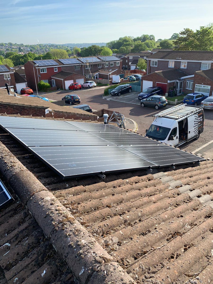 EnergyEnvision's tweet photo. A 3.96kW Solar PV and @SocialEnergyUK Battery System installed last month in Newport. The system is made up of 12x 330W Panels, a Solax Battery and Social Energy Hub. 

Visit https://t.co/YVjG6qs28O and https://t.co/92kOW6pN1p for more information on the system and installation. https://t.co/u3HwHqmOSD