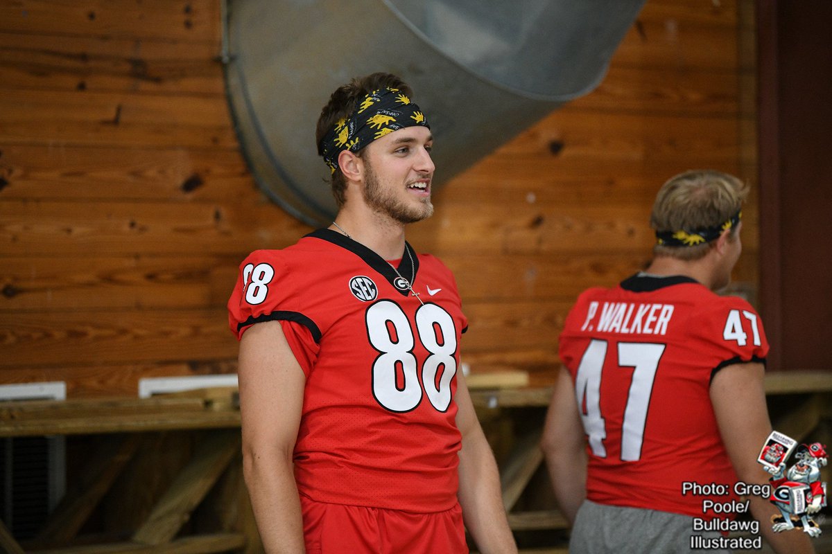 Camp Sunshine bandana fashion -- @nmcbride13 -- @hughnelsonii -- @makiyatongue -- @rylandgoede10 -- @GoCampSunshine Camp Sunshine 2.0 2019 - Bulldawg Illustrated Photos bit.ly/2XcKQOu