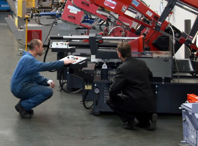 ProsawLimited's tweet photo. Our #training school programmes are generally regarded as the best available.
They are open to any #SawingMachine user regardless of make of machine and is not restricted to Prosaw customers.
Find out more: https://t.co/CQkepV1NRj https://t.co/xngDvaySRV