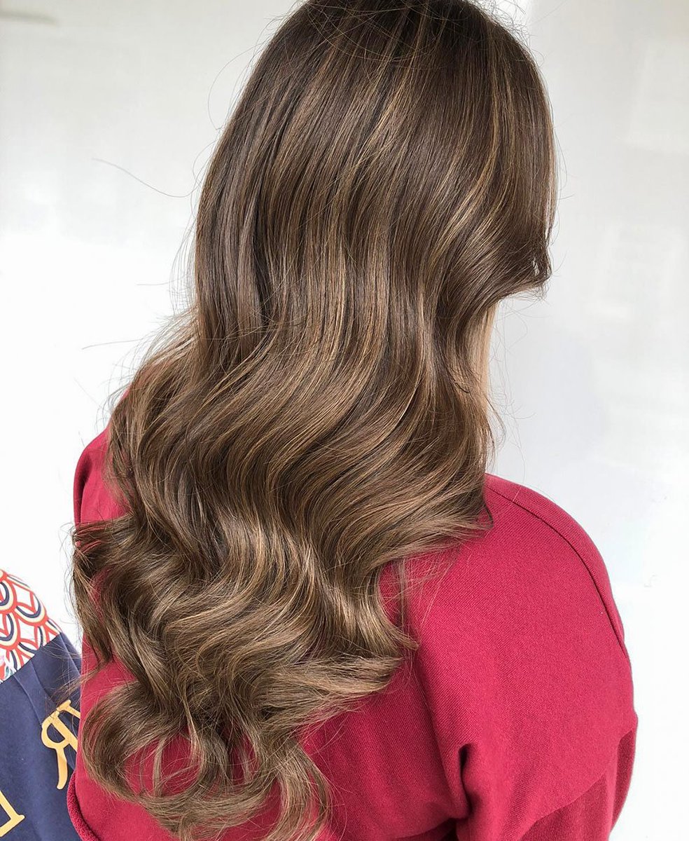 paulkemphair's tweet photo. These waves 😍 Abi is a styling genius 🙌 #classicstyling https://t.co/NvUcbxptrb
