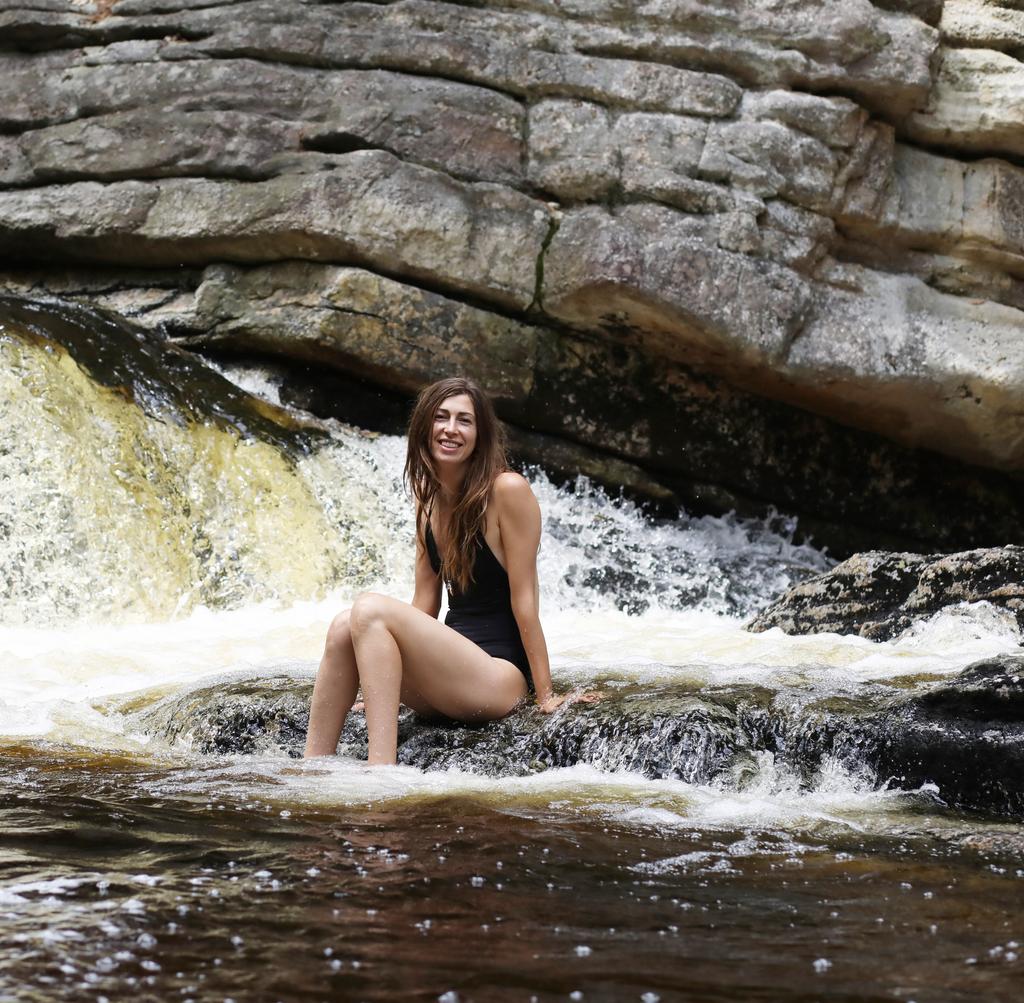 It's Jana's first podcast! Listen to Jana's path to becoming the Captain of our ship and her inspirations and challenges along the way on @vitalcorps #levitalcorpssalon  vtl.life/0069Jana  ⁠🌊💫⚓️